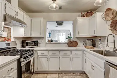 216 Yardarm Way, Las Vegas, NV 89145 Kitchen