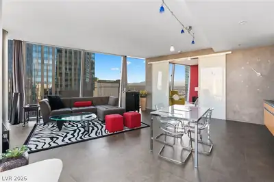 3722 South Las Vegas Boulevard 2402 Dining Area