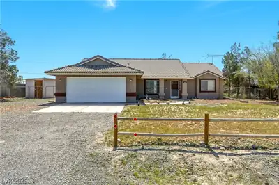 401 Arapahoe Street, Pahrump, NV 89048 Front of Structure