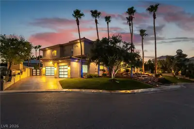 7880 Dana Point Court, Las Vegas, NV 89117 Front of Structure