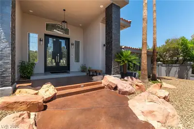 7880 Dana Point Court, Las Vegas, NV 89117 Entry