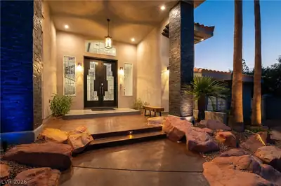 7880 Dana Point Court, Las Vegas, NV 89117 Entry