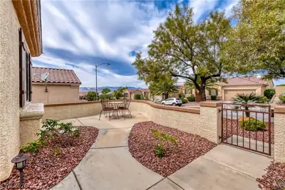 1684 Wellington Springs Avenue Patio