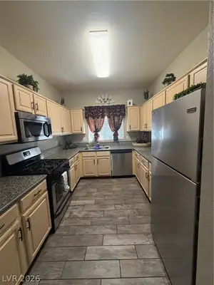 5250 South Rainbow Boulevard 1135 Kitchen