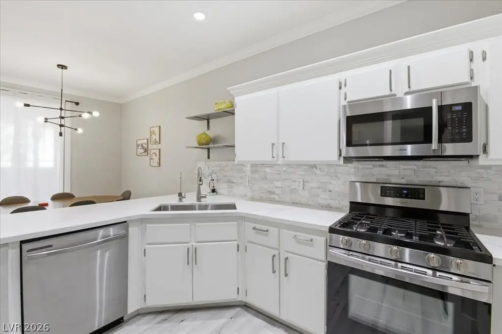 251 South Green Valley Parkway 5311