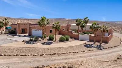 875 East Cave Avenue Overton, NV 89040