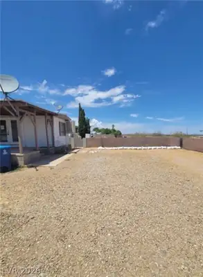 3 Piute Valley Drive, Cal Nev Ari, NV 89039 Yard