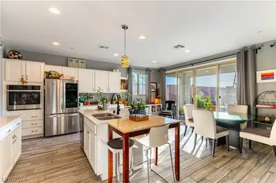 99 Verde Rosa Drive, Henderson, NV 89011 Kitchen