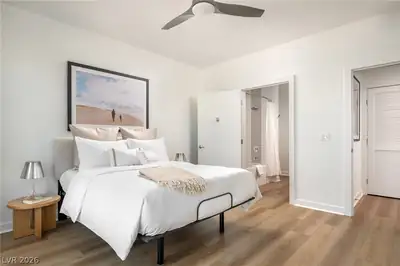 11055 Las Vegas Boulevard 2002 Bedroom