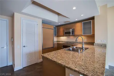 222 Karen Avenue 306 Kitchen