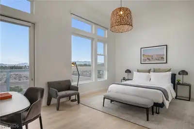 11055 Las Vegas Boulevard 3002 Bedroom