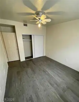 4928 East Monroe Avenue Bedroom