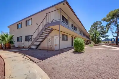 555 South Royal Crest Circle 25, Las Vegas