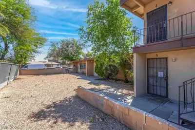 3237 Arlene Way 3 Yard