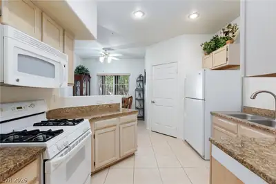 6480 Annie Oakley Drive 511, Las Vegas