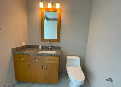 4525 Dean Martin Drive 2704 Bathroom