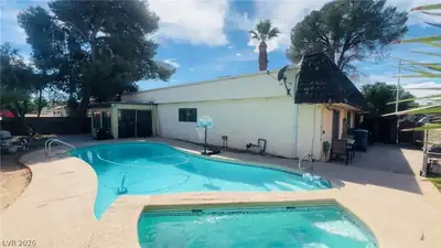 3668 Monte Verde Street, Las Vegas, NV 89121 Pool