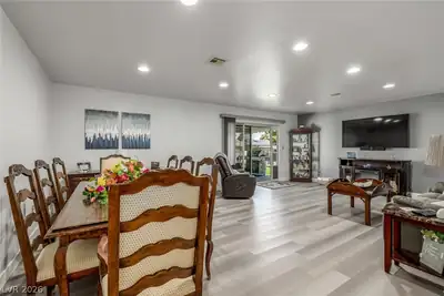 5204 Holmby Avenue, Las Vegas, NV 89146 Dining Area