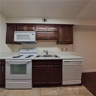 2606 South Durango Drive 134 Kitchen