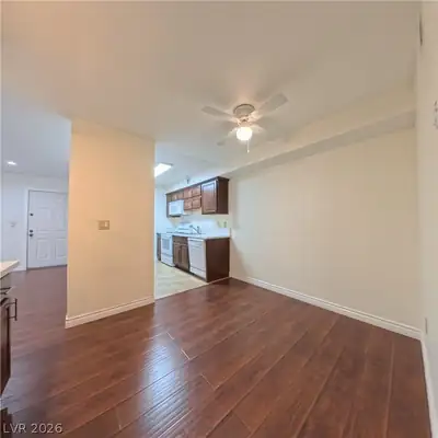 2606 South Durango Drive 134 Living Room