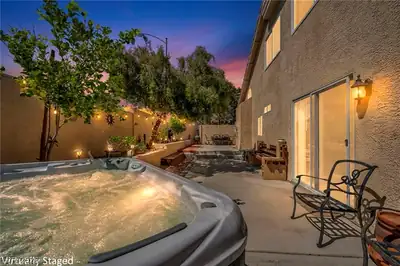 8765 Raindrop Canyon Avenue, Las Vegas, NV 89129 