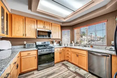 8765 Raindrop Canyon Avenue, Las Vegas, NV 89129 