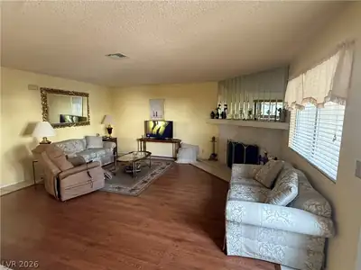 928 Rockview Drive 101 Living Room