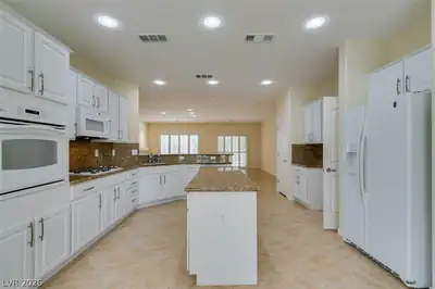 2150 Clearwater Lake Drive, Henderson, NV 89044 Kitchen