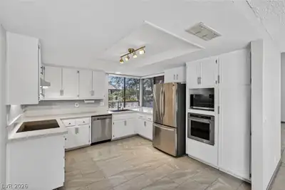 2795 San Martin Court, Las Vegas, NV 89121 Kitchen