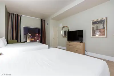 211 East Flamingo Road 1617 Bedroom