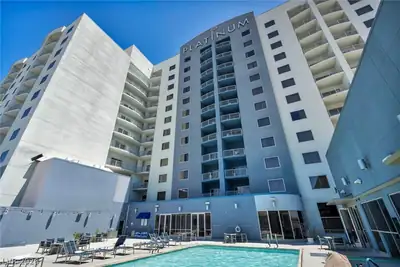 211 East Flamingo Road 1103 Pool