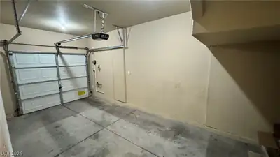 917 Blushing Rose Place, Henderson, NV 89052 Garage