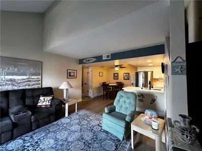 3790 Desert Marina Drive 150 Living Room