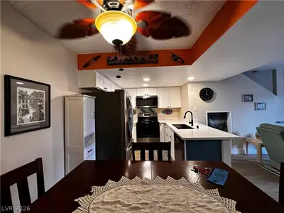 3790 Desert Marina Drive 150 Dining Area