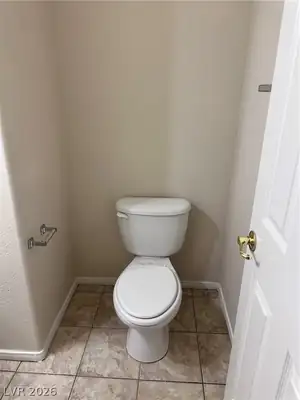 8183 Retriever Avenue, Las Vegas, NV 89147 Bathroom