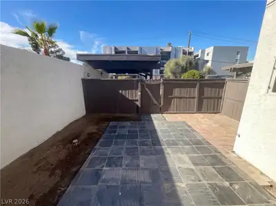 568 Willow Green Drive, Las Vegas, NV 89169 Patio