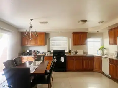 5604 BELIEVE Court, Las Vegas, NV 89139 Kitchen