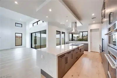 58 Bellissima Lago Court, Henderson, NV 89011 Kitchen