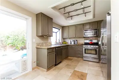 133 Coventry Circle, Henderson, NV 89074 Kitchen