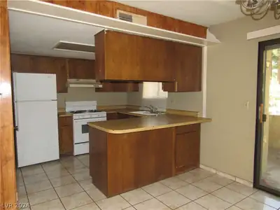 120 Bel Port Drive 121 Kitchen