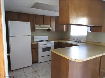 120 Bel Port Drive 121 Kitchen