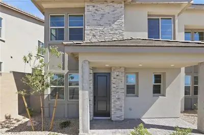 12139 Red Iris Ave Front of Structure