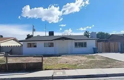3749 Ponderosa Avenue Las Vegas, NV 89115