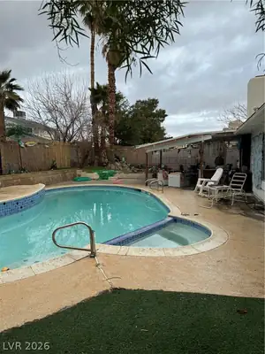 212 Bradshaw Way, Las Vegas, NV 89145 Pool