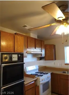 212 Bradshaw Way, Las Vegas, NV 89145 Kitchen