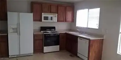 8970 Flying Frog Avenue, Las Vegas, NV 89148 Kitchen