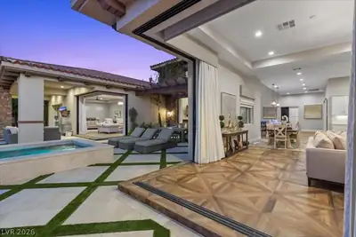 4 Cottonwood Canyon Court, Las Vegas