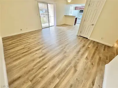 5422 River Glen Drive 377 