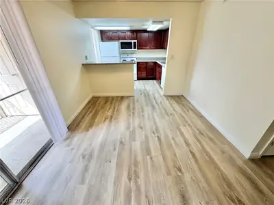 5422 River Glen Drive 377 