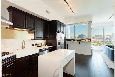 360 East Desert Inn Road 1502 Kitchen